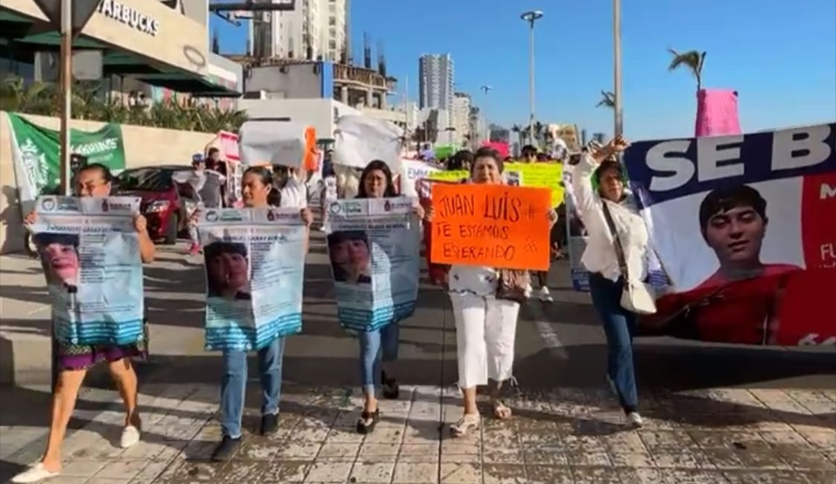 ‘Son muchos, ¿hasta cuándo va a parar esta violencia?’, marchan por sus desaparecidos en Mazatlán