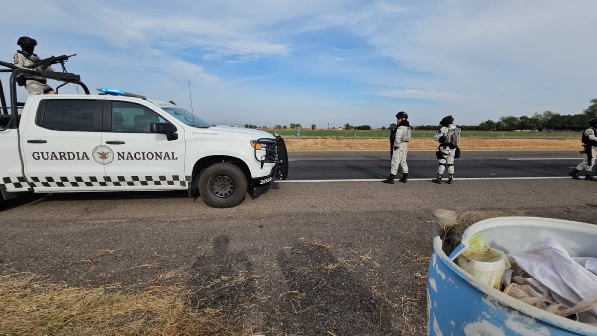 Cadáver ‘embolsado’ en la maxipista Culiacán-Mazatlán sería el policía “levantado” en San Ignacio, Sinaloa