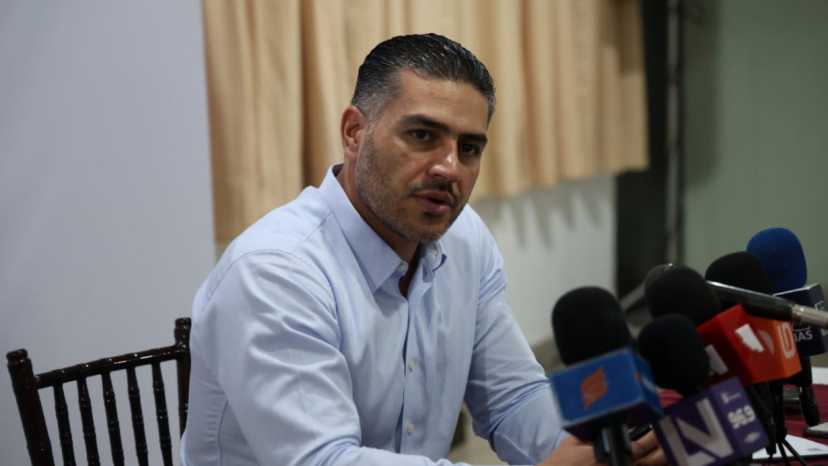 “Hay contacto todo el tiempo con el gobernador; hoy refrendamos el compromiso”: Harfuch tras reunión con Rocha