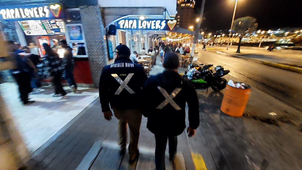Refuerza Oficialía Mayor operativo de vigilancia a comercios en Mazatlán por fin de año