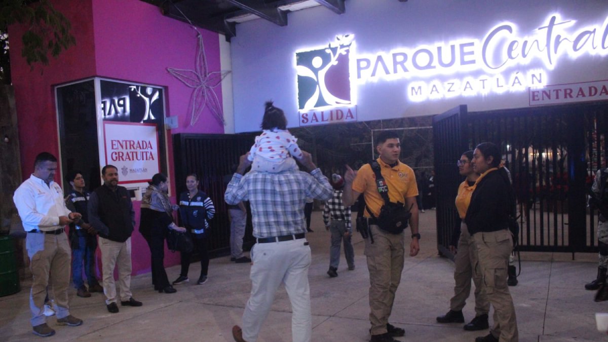 Inicia la Villa Navideña en Mazatlán con operativo preventivo para garantizar la seguridad de los visitantes