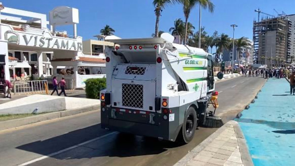¡Que quede reluciente Mazatlán! Refuerzan limpieza ante vacaciones decembrinas