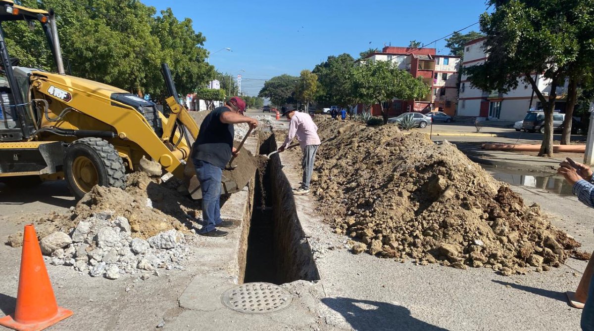 Avanza la rehabilitación del alcantarillado en Infonavit El Conchi, en Mazatlán