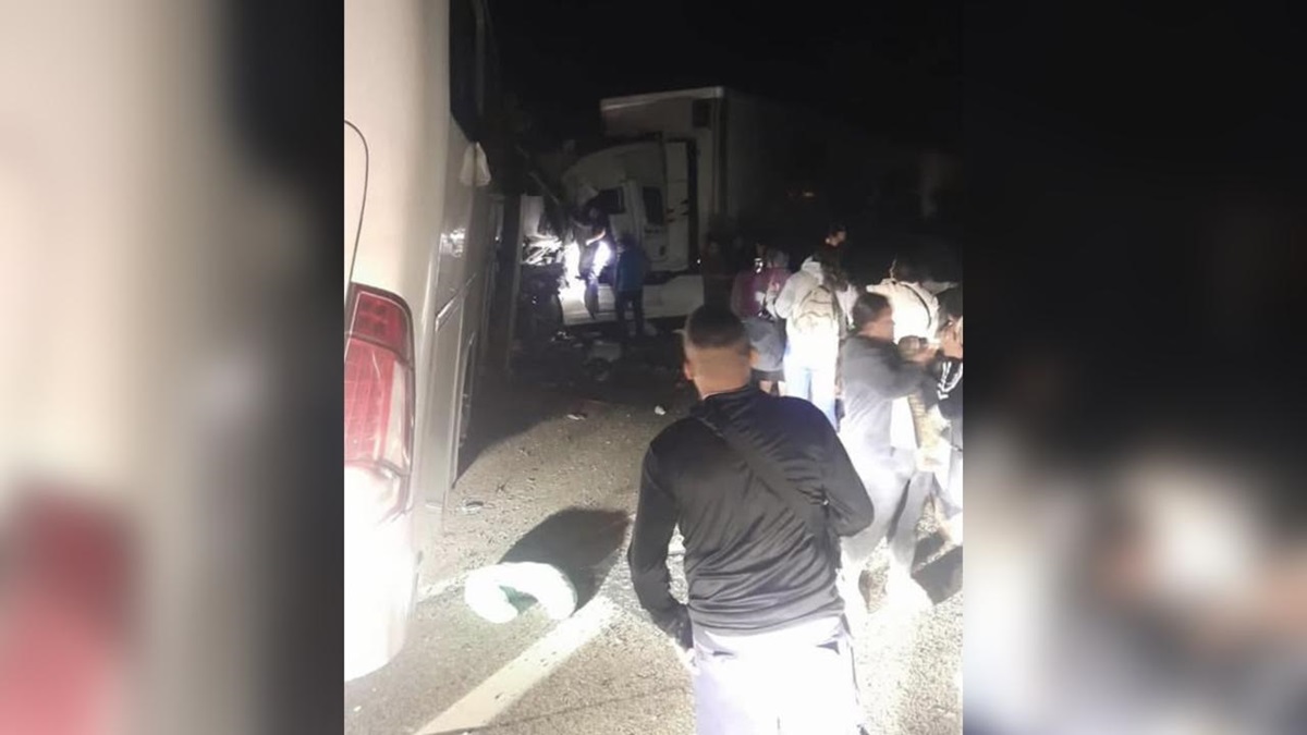 Camionazo en la México 15, reportan personas sin vida y heridos en Escuinapa