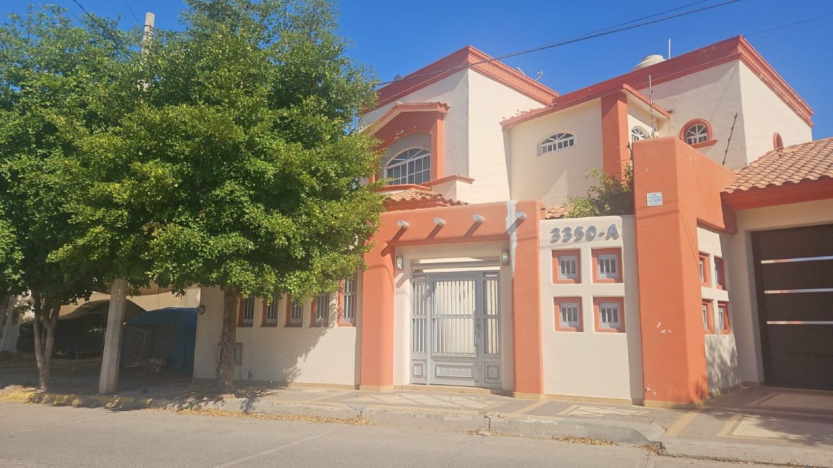 Roban cuatro vehículos de lujo y alhajas en residencia al norte de Culiacán