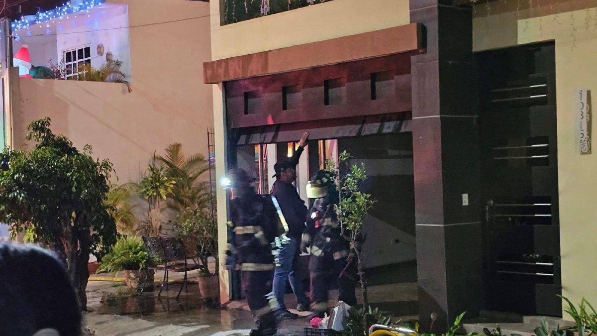 ¡Se salvaron porque no estaban en casa! Se incendia vivienda en Misiones de Mazatlán