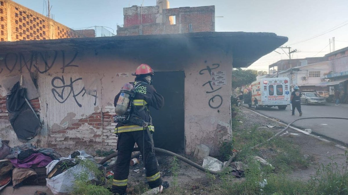 Se quema refugio de personas en situación de calle en la 20 de Noviembre de Mazatlán