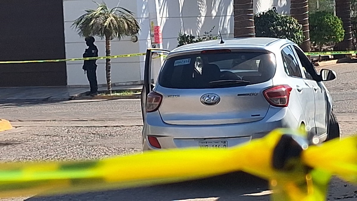 Levantón en la 21 de Marzo de Culiacán deja un vehículo con impactos de bala y un lesionado leve