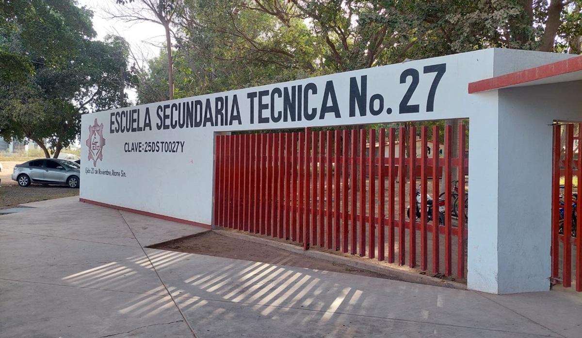 Tranquila y segura está secundaria 27 en Ahome; jóvenes que amenazaron con machetes no regresaron: Directora