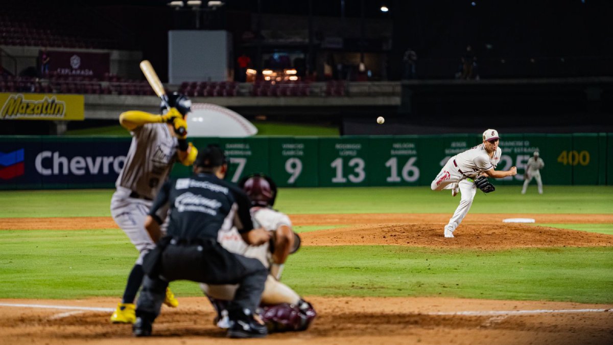 Los Tomateros de Culiacán derrotan a Sultanes y llegan a cinco triunfos consecutivos