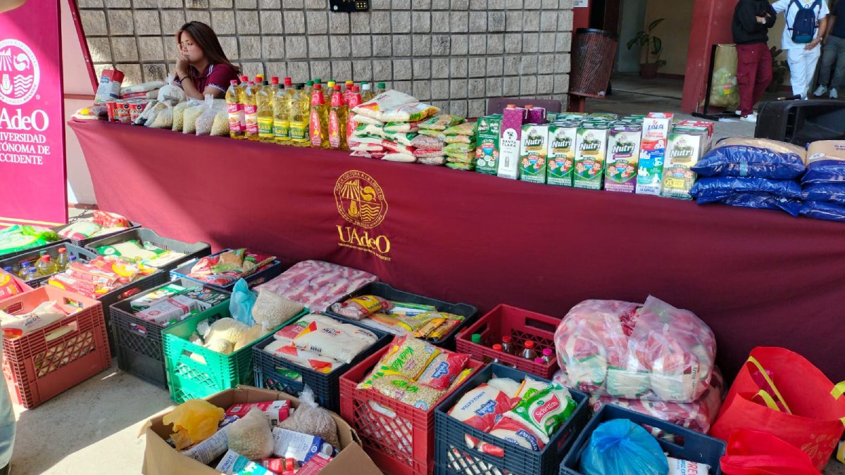 Logra UAdeO reunir más de media tonelada de apoyo a favor del Banco de Alimentos en Mazatlán