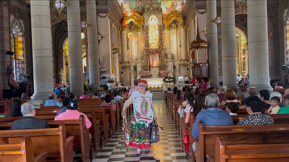 ‘Le tengo tanta fe’, Yayita volvió a la luz cuando la Morenita le reconfortó tras perder uno de sus ojos en Mazatlán