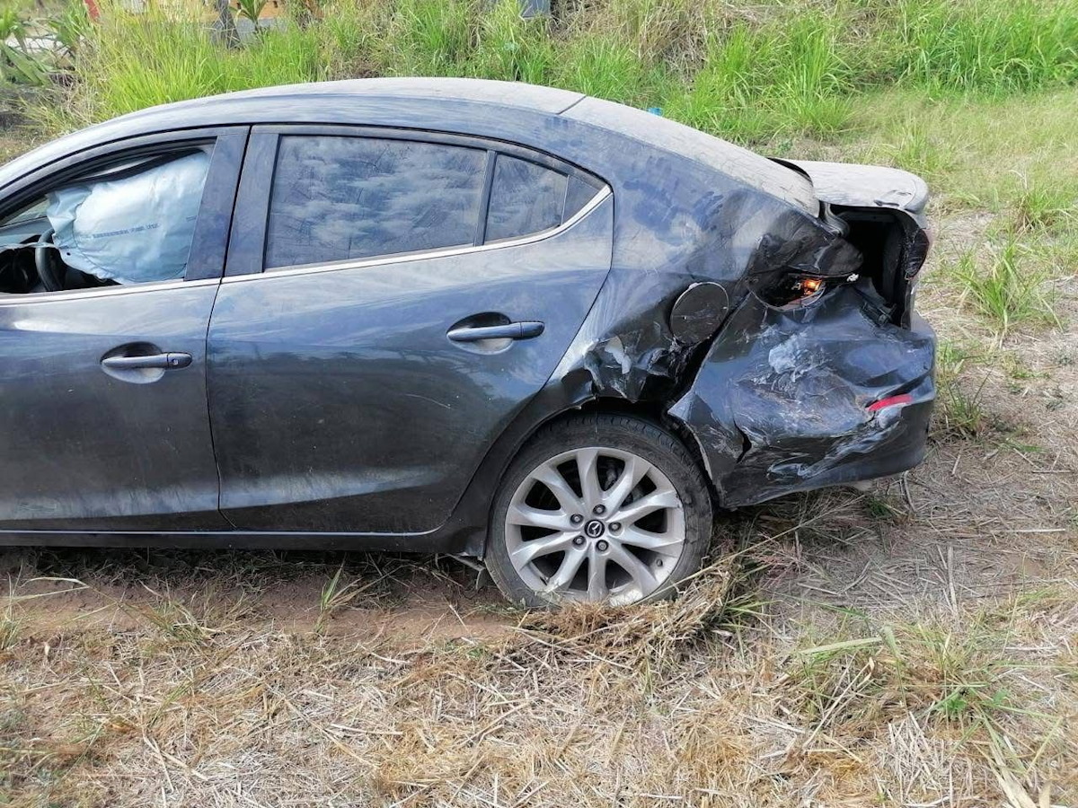 Aparatoso choque en la carretera Escuinapa- Teacapán, deja solo daños materiales