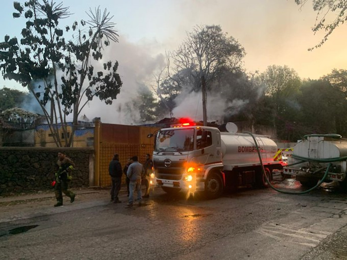 Videos | Incendio en Hotel Horus de Tepoztlán, Morelos, moviliza a servicios de emergencia