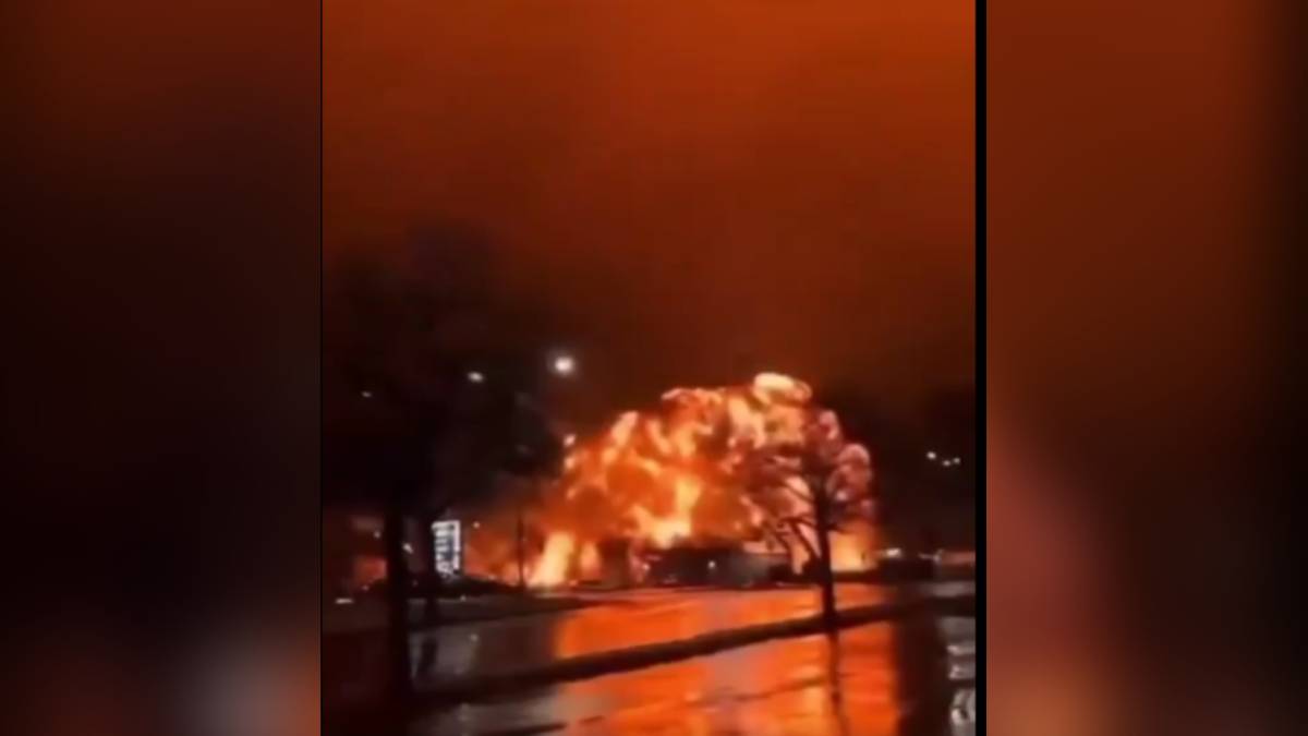 Avión cae en zona residencial de Philadelphia con fatal desenlace; se reportan 6 muertos
