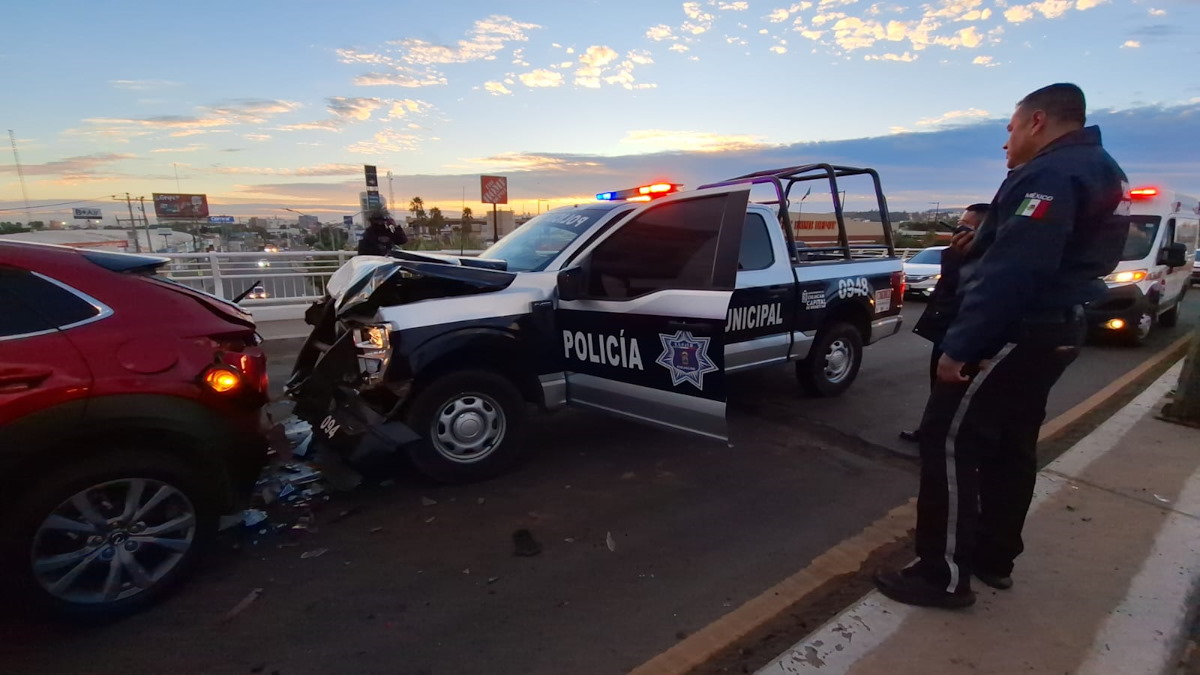 Choca patrulla de la Policía Municipal en Culiacán; hay un agente lesionado