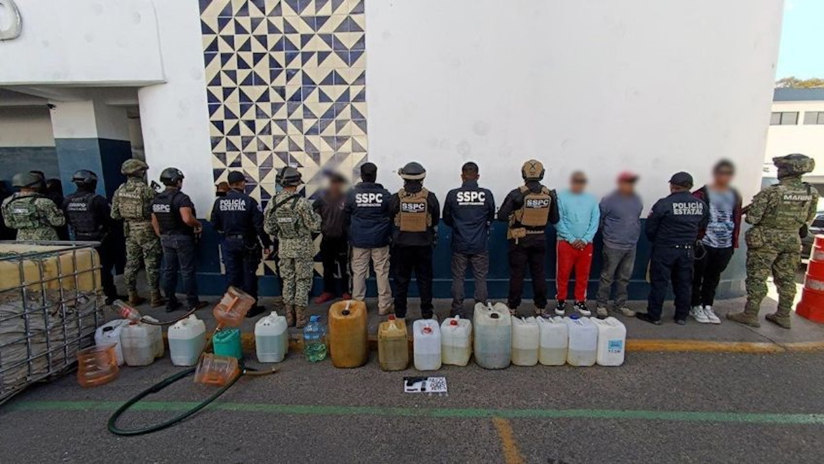‘Por huachicoleo’, detienen a 14 personas en operativo de Pemex en Puebla