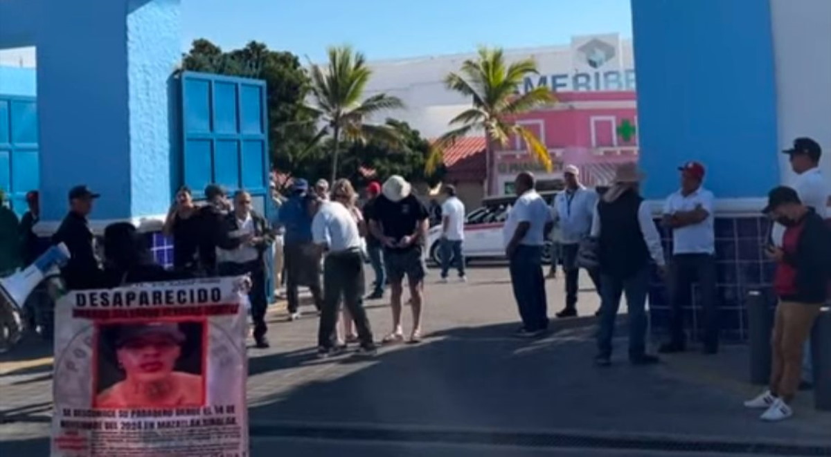 ‘Vivos se los llevaron y vivos los queremos’, familiares de desaparecidos protestan en medio de llegada de crucero a Mazatlán