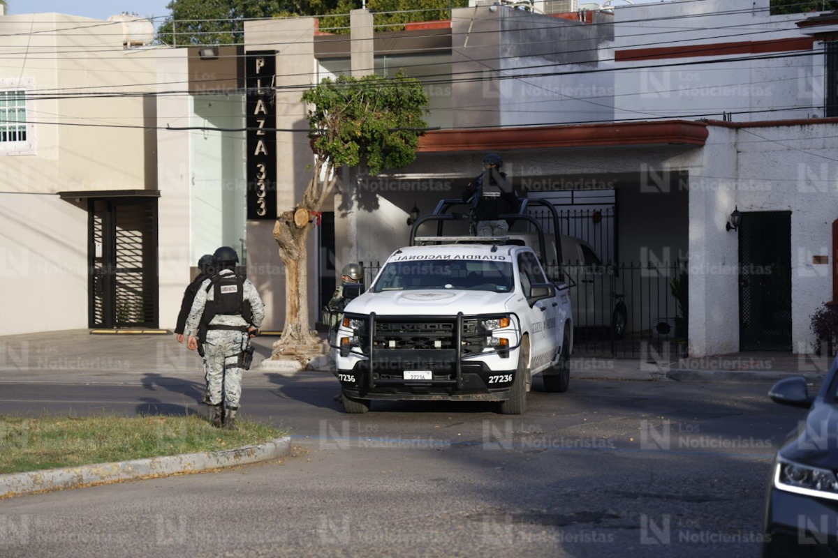 ¡Tenían placas sobrepuestas! Aseguran dos camionetas con reporte de robo en Las Quintas, Culiacán