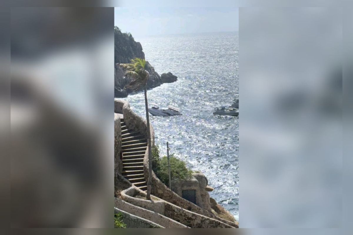 Video | Yate se hunde en La Quebrada en Acapulco, 15 turistas estaban a bordo
