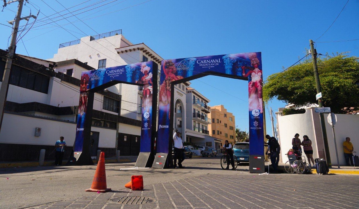 Vecinos de Olas Altas tendrán gafetes para acceder a zona carnavalera de Mazatlán