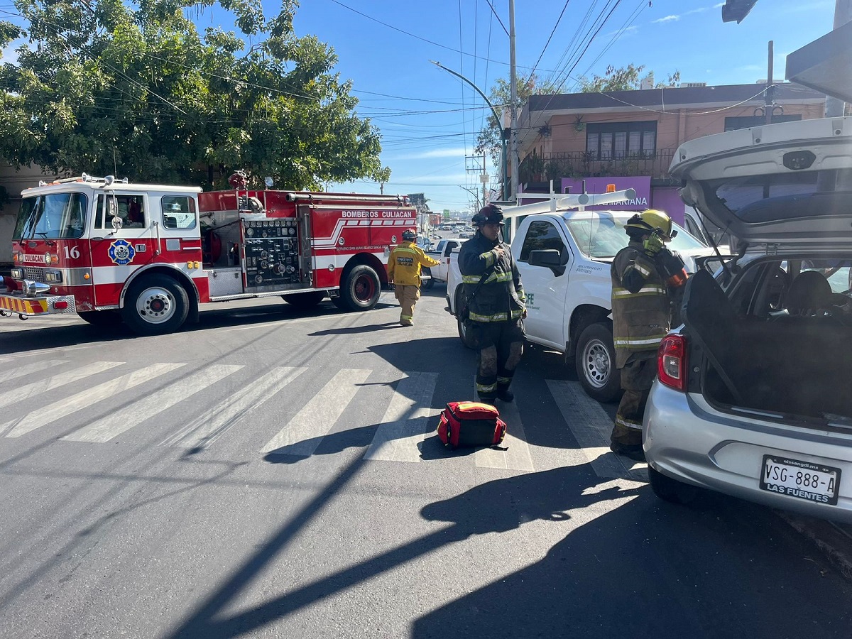 Aparatoso accidente en pleno Centro de Culiacán deja una mujer lesionada