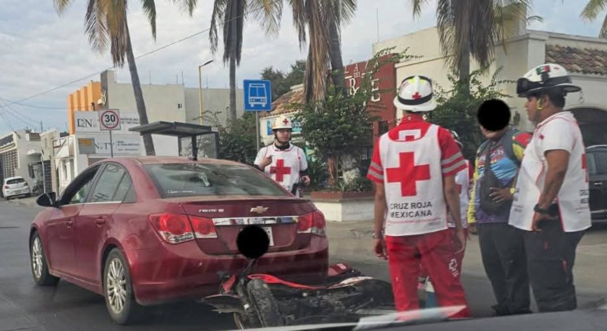 Accidente en la Gabriel Leyva moviliza a cuerpos de emergencia en Mazatlán