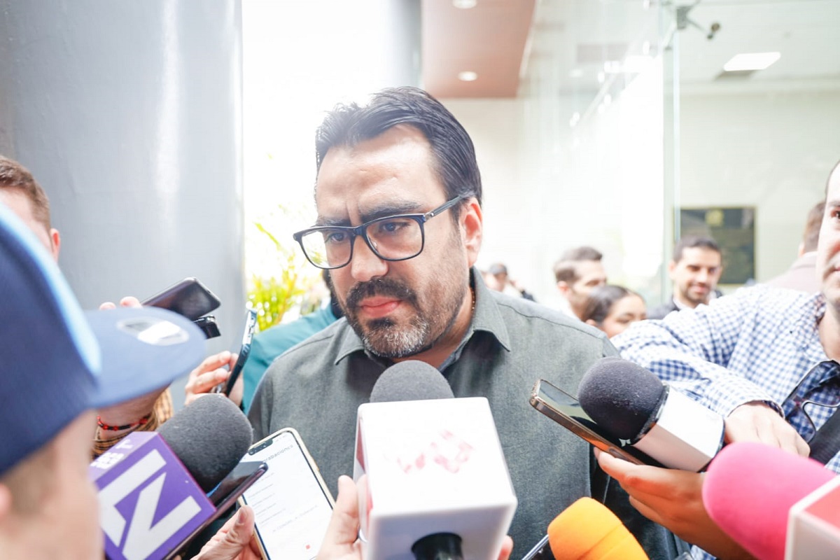 Siguen los hechos violentos en Culiacán, pero hay detenciones y aseguramientos, asegura alcalde