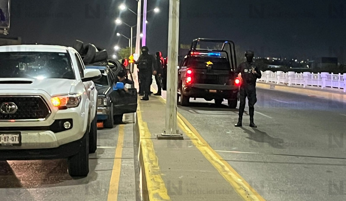 Arrojan ponchallantas cerca del Hospital de la Mujer en Culiacán; hay tres carros afectados