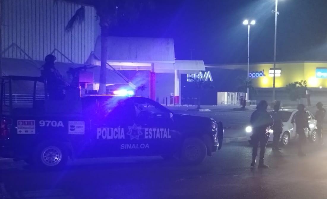Tras reporte de levantón, arrojan ponchallantas en el Tres Ríos de Culiacán