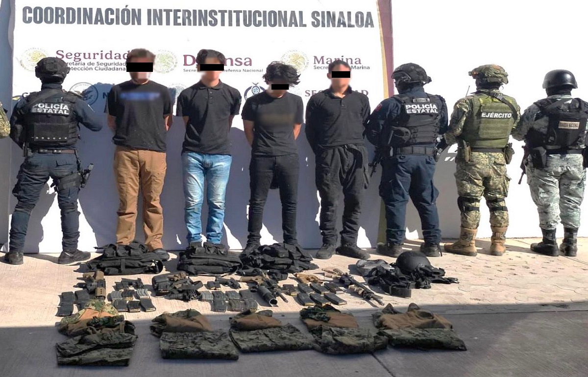 En Elota decomisan 50 kg de metanfetaminas, en Mazatlán y Rosario armas, y lanzagranadas