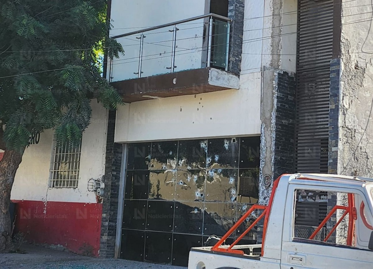 Atacan a balazos una vivienda de dos pisos en Prados del Sur, en Culiacán