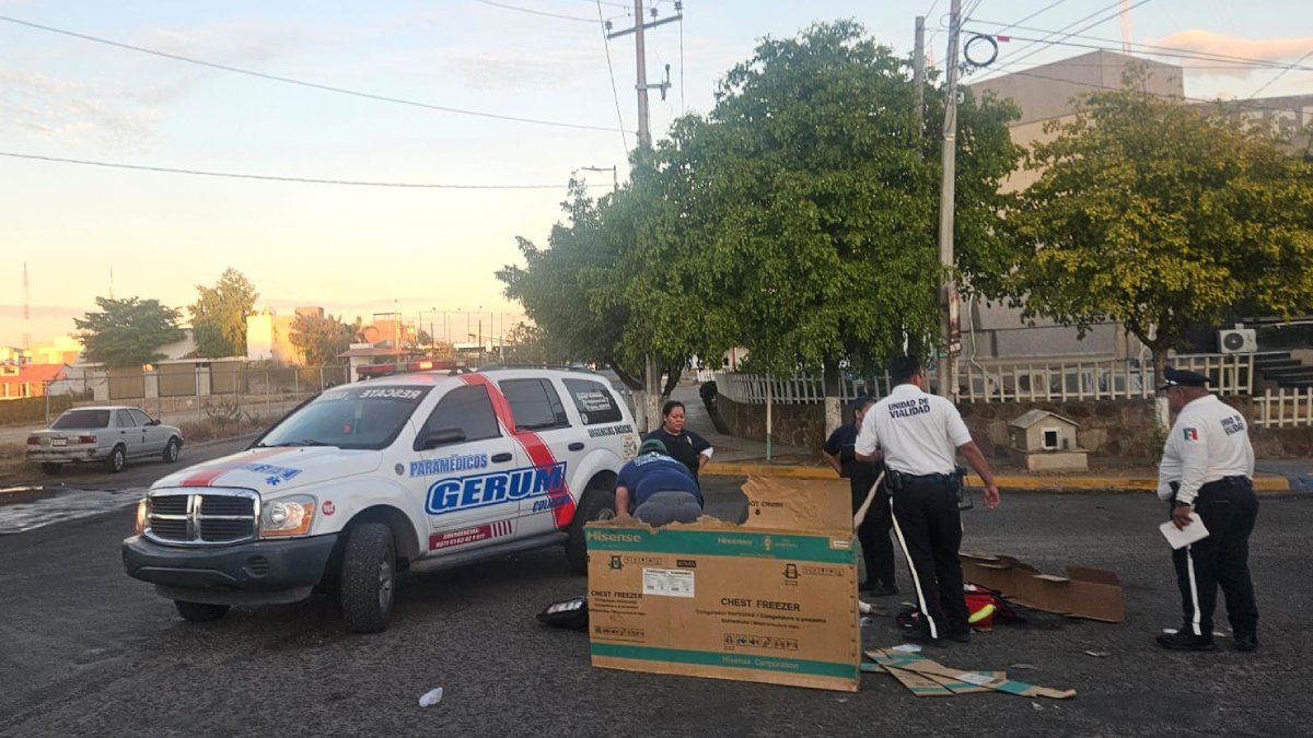 Iba en una bicicleta y lo arrolla un automóvil en Colinas de San Miguel en Culiacán