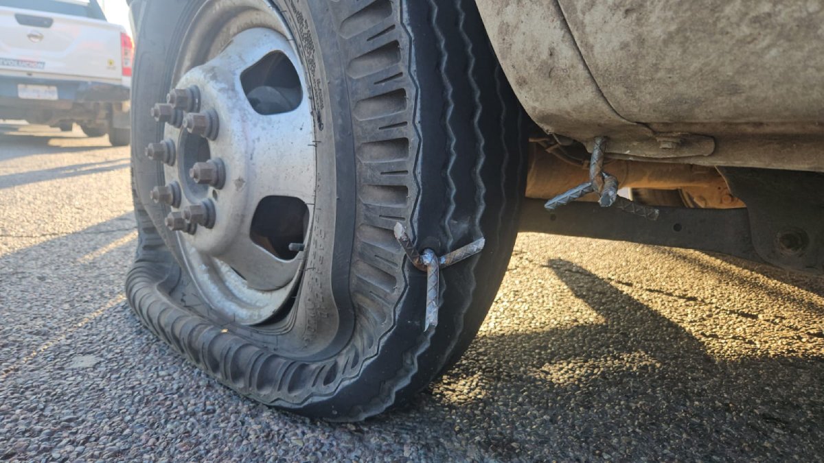 Ciudadanos en Culiacán aplauden castigo con cárcel por uso de ponchallantas en Sinaloa