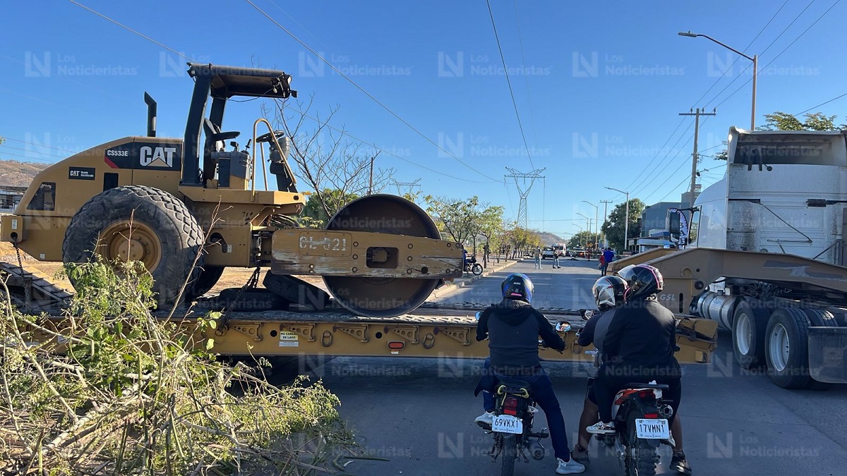¡Hay un tráiler atravesado! Balacera deja dos muertos en la colonia Revolución en Culiacán