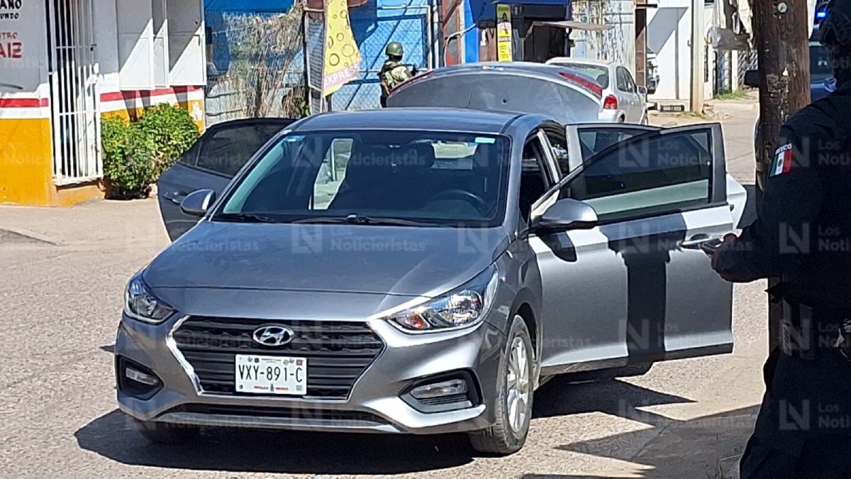 Tras reportes de enfrentamientos en Culiacán, dejan abandonados dos vehículos