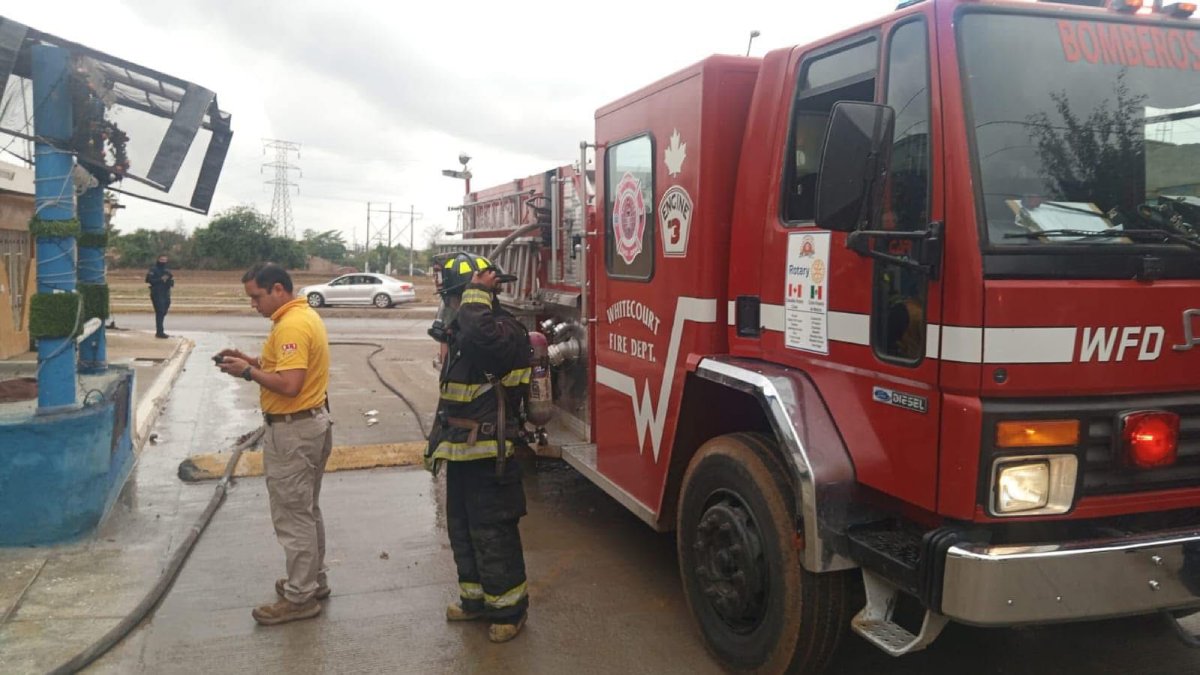 Se incendia taller de laminación en la colonia Urías de Mazatlán