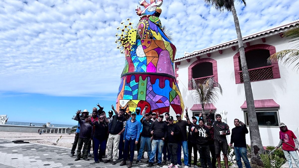 ‘La búsqueda de la Perla’ engalana el malecón de Mazatlán como adelanto del Carnaval