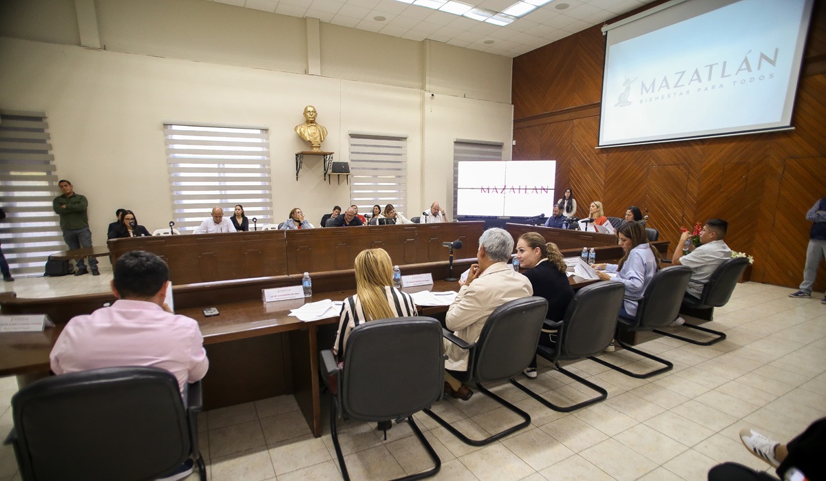 Con etiqueta de 136.4 mdp, Cabildo de Mazatlán aprueba paquete de 137 obras públicas para 2025