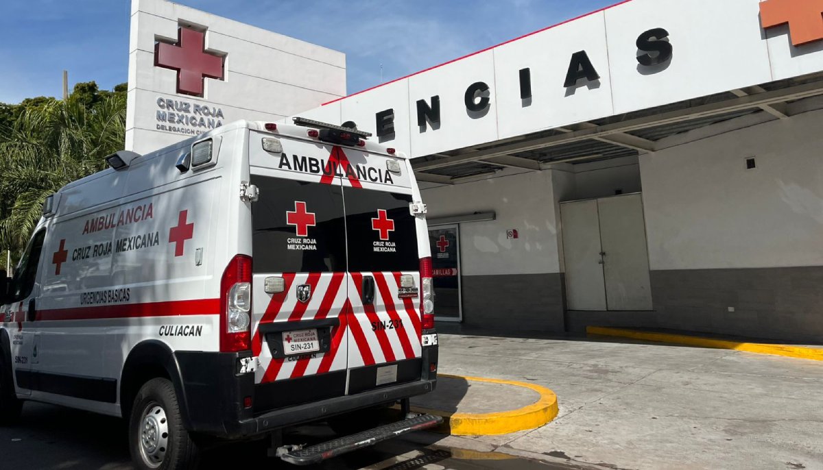 ¡Lo intentaron asaltar en un camión! Joven ingresa baleado a Cruz Roja de Culiacán