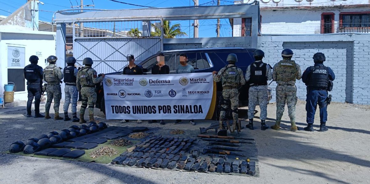 ¡Estaban armados con AK-47, ametralladoras y granadas! Hay tres detenidos tras enfrentamiento en San Francisquito, Mazatlán
