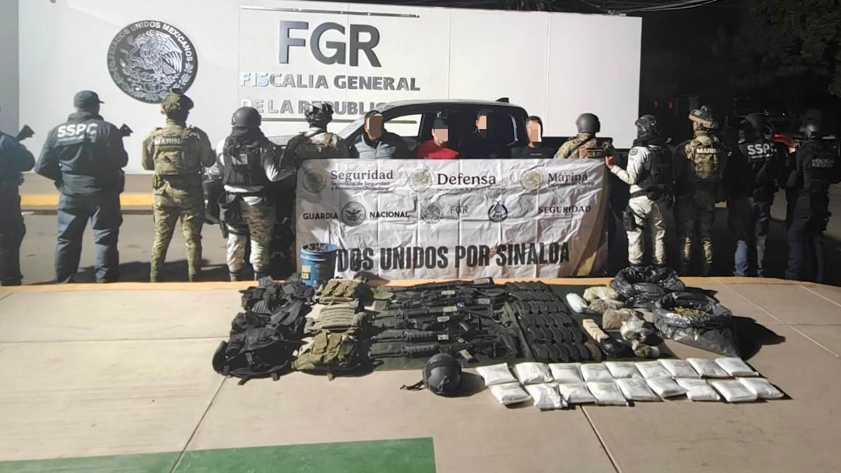 Militares detienen a cuatro hombres en Estación Obispo, Culiacán; aseguran armamento y vehículos