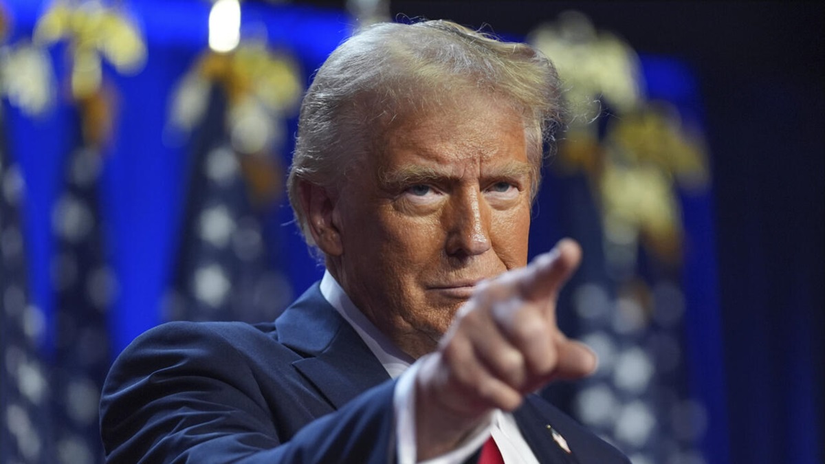 Detienen a asaltante del Capitolio indultado por Trump tras amenazar de muerte al líder demócrata Hakeem Jeffries