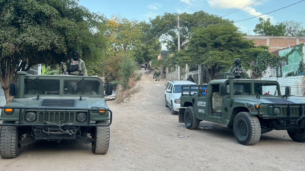 Ejecutan a balazos a mujer y a su hijastro en la colonia La Cascada, en Culiacán