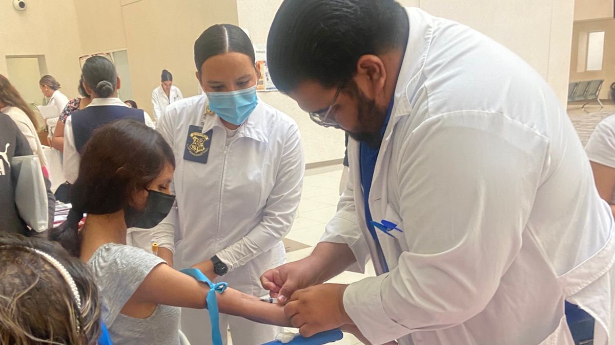 Enfermeras y enfermeros de Mazatlán continúan festejando su día el 6 de enero