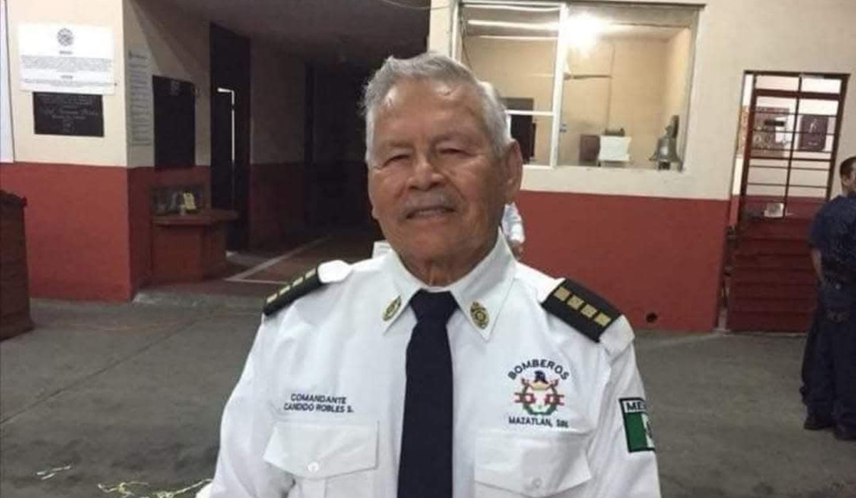 Despiden con honores a Cándido Robles Sotomayor, honorable comandante de Bomberos de Mazatlán