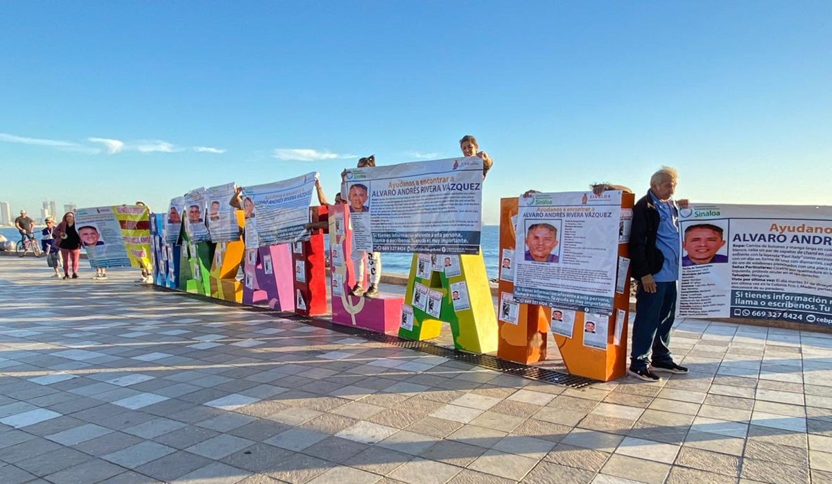 Familiares del empresario desaparecido, Álvaro Rivera Vázquez marchan y cierran Avenida del Mar, en Mazatlán
