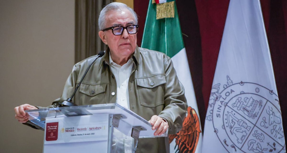 Rocha está en CDMX; se reunirá con Sheinbaum en encuentro con alcaldes y gobernadores