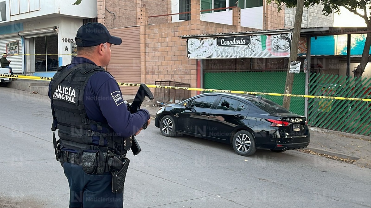 ¡Queda herido! Disparan contra el conductor de un Versa en Las Américas en Culiacán