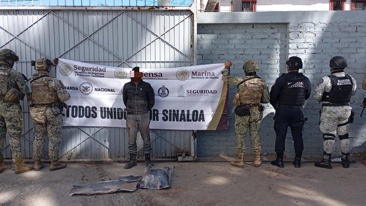 ¡Traía un AK-47! Detienen a hombre en operativo en Matatán, Rosario